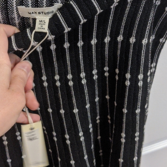 NWT Max Studio black patterned skater skirt - Picture 3 of 5